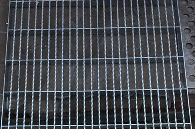 信鴿公棚地網，曬籠網片，漏糞板，賽鴿鴿舍專用地網 ，熱鍍鋅地格柵板價格/廠家