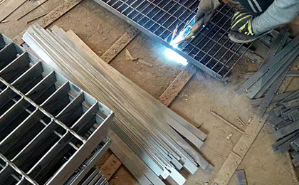 鍍鋅鋼格柵板生產廠家「支持定制」 鍍鋅鋼格柵板生產廠家「支持定制」